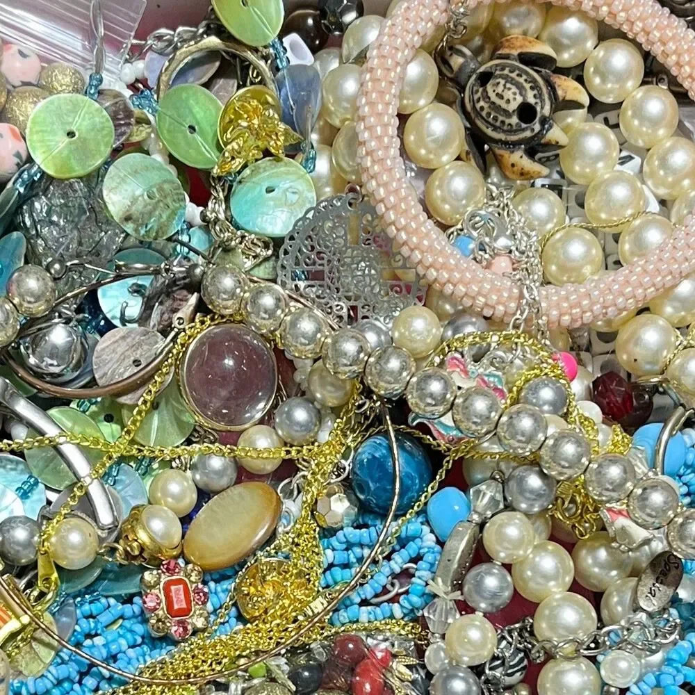 VTG - Now Repurpose Junk Jewelry Lot Beads DIY Harvest Craft Variety Box 1#10oz